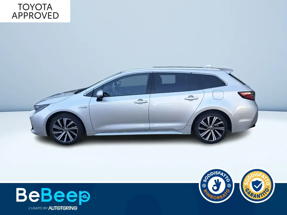 Usata Toyota Corolla Style 153 CV (112 kW) 2022 Argento metallizzato Station wagon