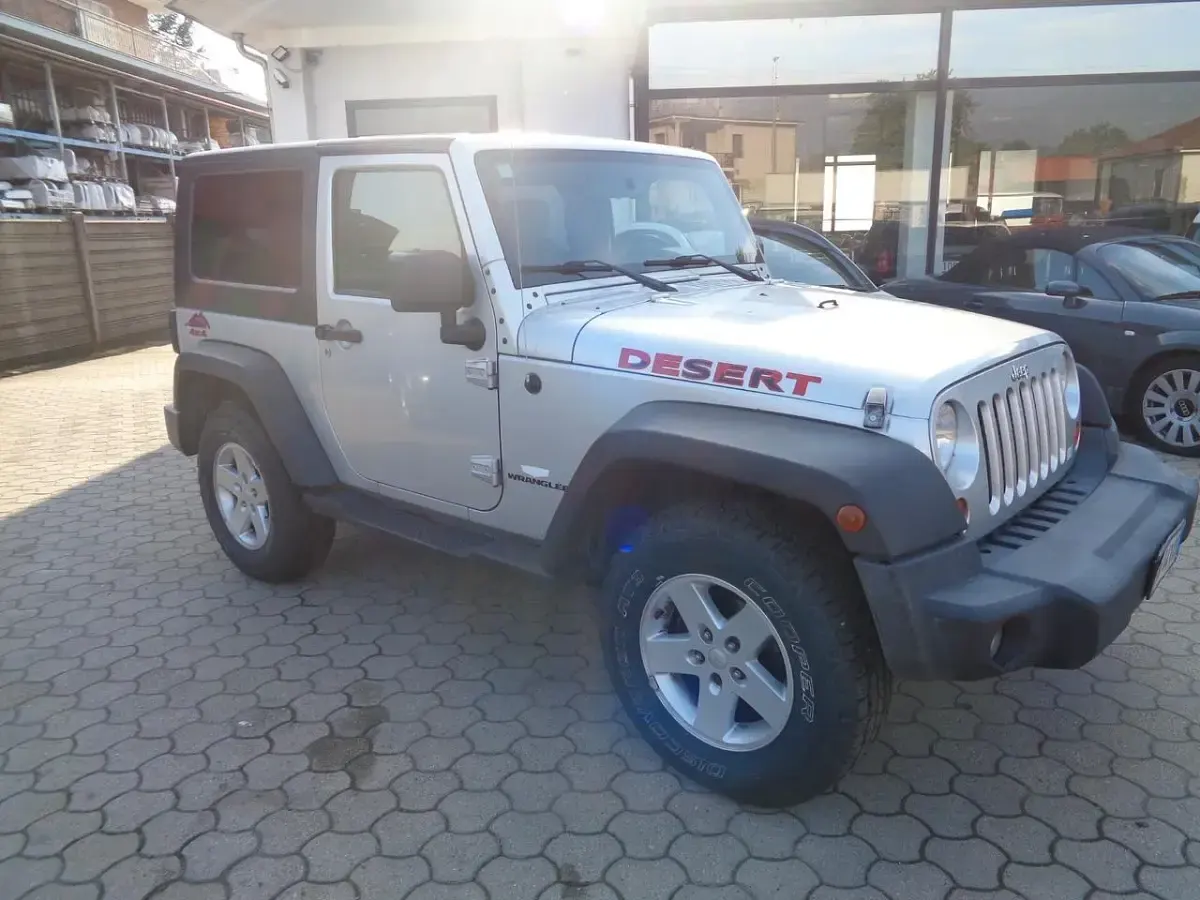 Usata Jeep Wrangler Sport 176 CV (129 kW) 2007 Argento SUV