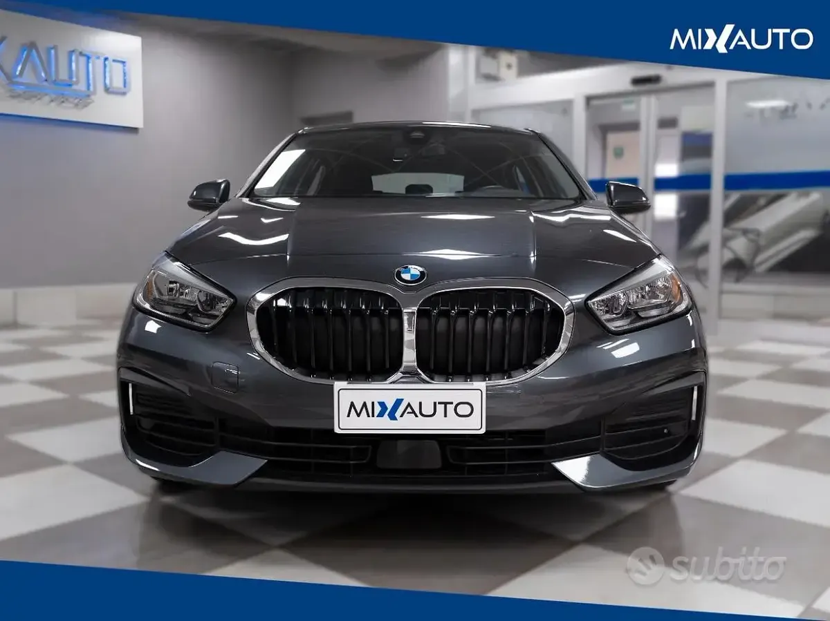 Usata BMW 116 Advantage 116 CV (85 kW) 2021 Grigio Utilitaria