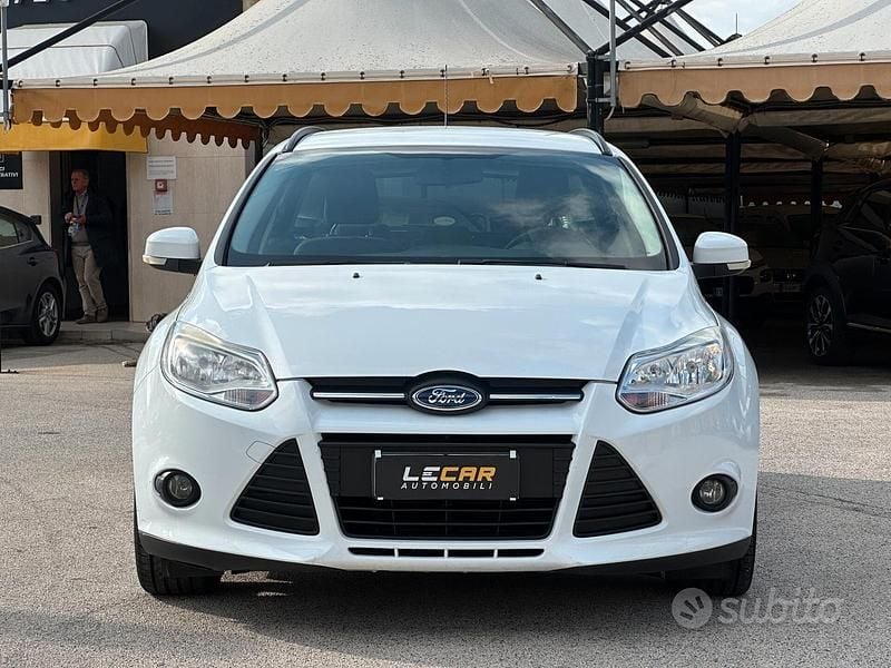 Usata Ford Focus 100 CV (73 kW) 2014 Bianco Station wagon