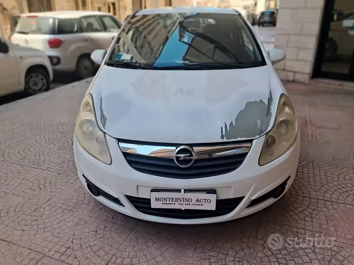 Usata Opel Corsa 75 CV (55 kW) 2008 Bianco Utilitaria