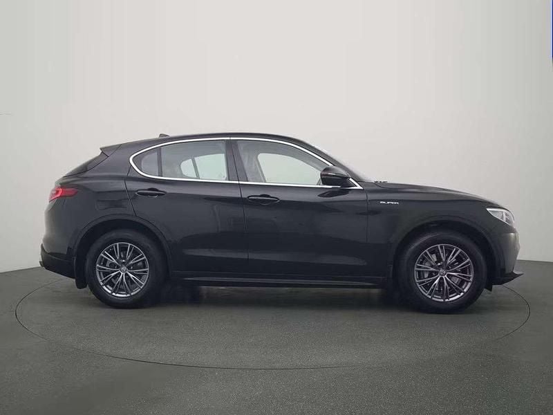Usata Alfa Romeo Stelvio Super 200 CV (147 kW) 2021 Nero vulcano SUV