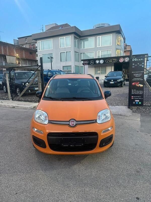 Usata Fiat Panda 69 CV (50 kW) 2015 Arancione Utilitaria