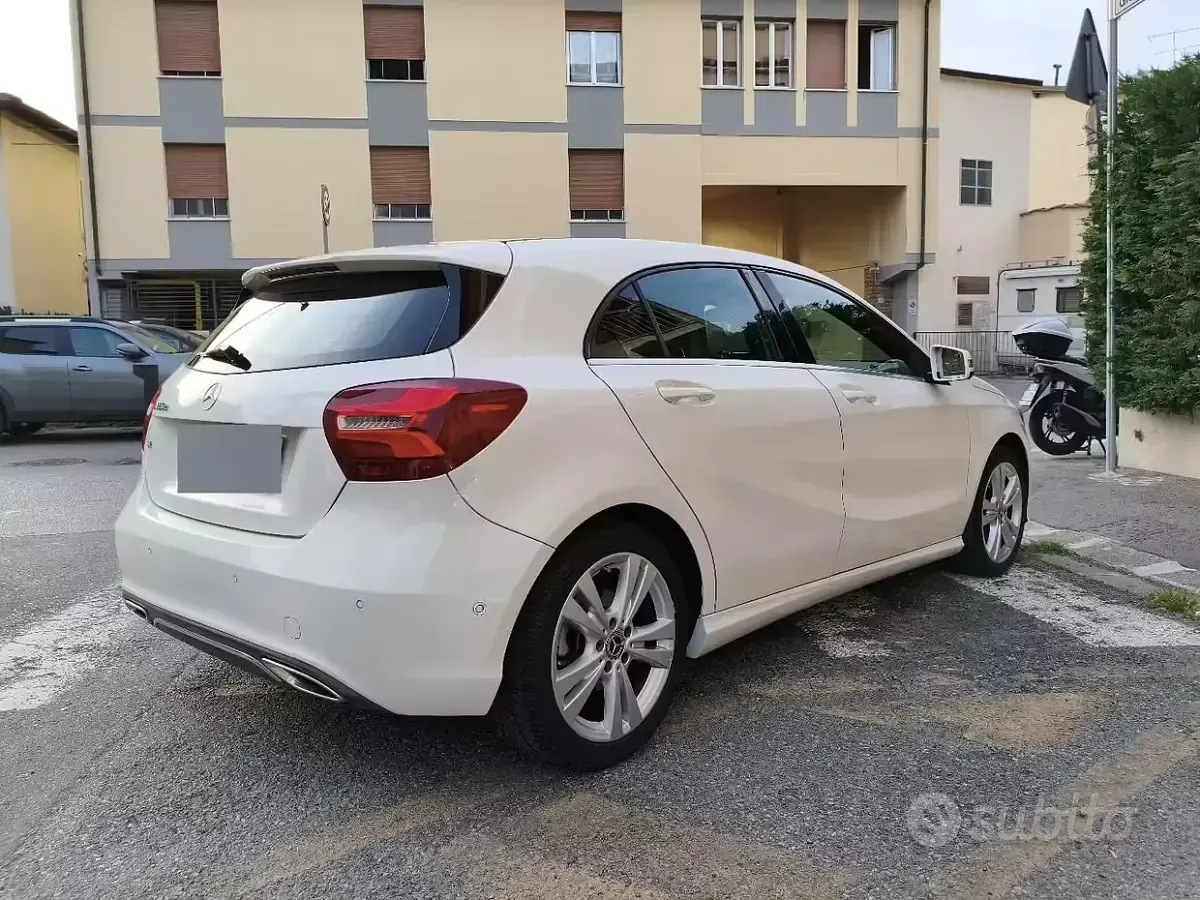 Usata Mercedes CLA180 109 CV (80 kW) 2017 Bianco Berlina