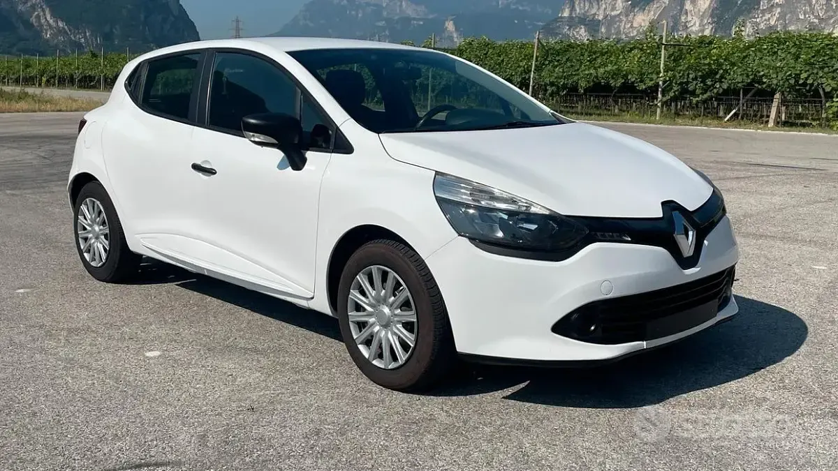 Usata Renault Clio IV 73 CV (53 kW) 2016 Bianco Berlina