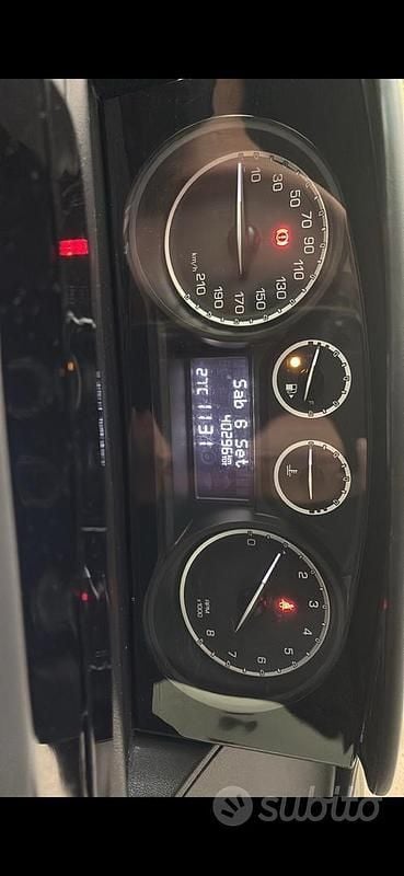 Usata Lancia Ypsilon 69 CV (50 kW) 2015 Grigio Utilitaria