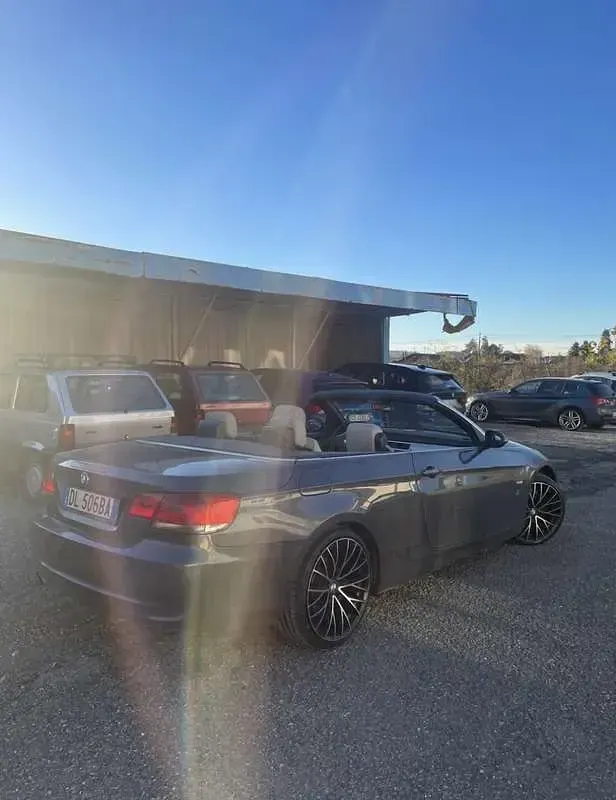 Usata BMW 330 Cabriolet 231 CV (169 kW) 2007 Cabrio