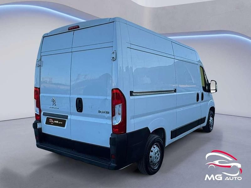Gebraucht Peugeot Boxer 140 PS (102 kW) 2022 Weiß Van