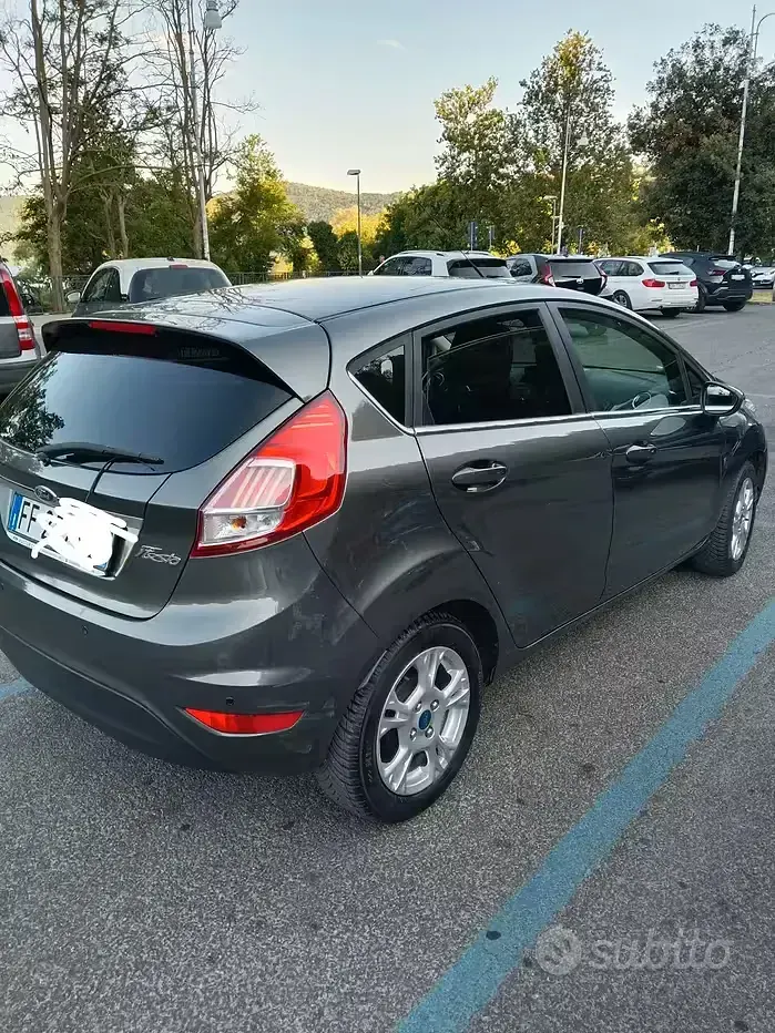 Usata Ford Fiesta 101 CV (74 kW) 2016 Utilitaria