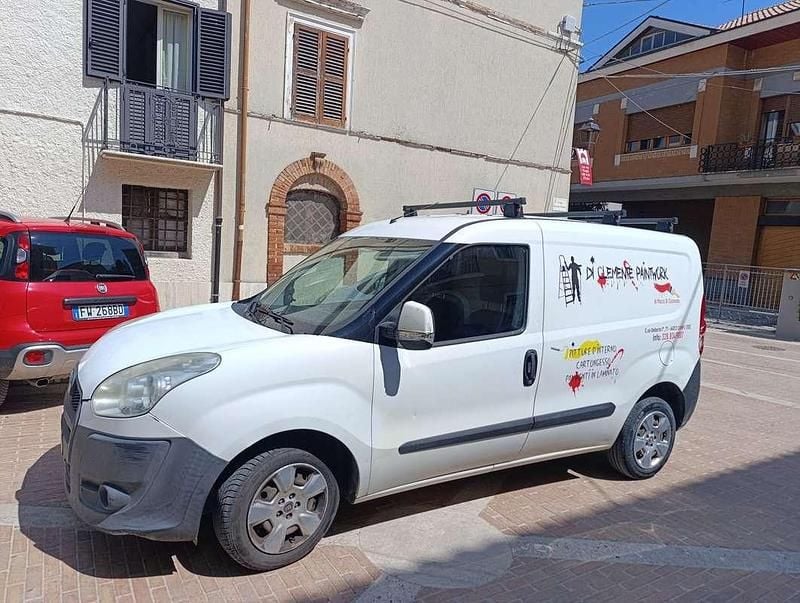 Usata Fiat Doblò 90 CV (66 kW) 2011 Monovolume
