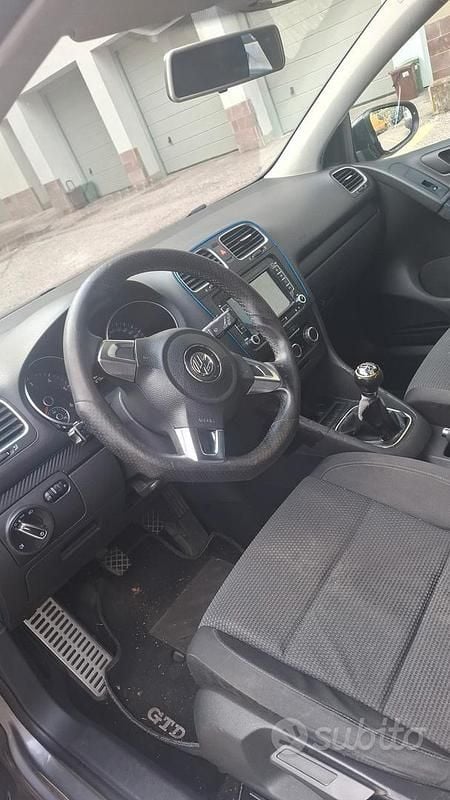 Usata VW Golf VI 140 CV (102 kW) 2011 Grigio Utilitaria