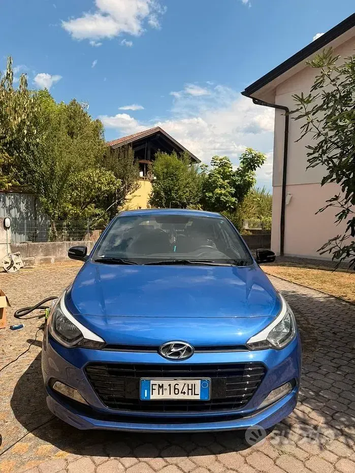 Usata Hyundai i20 Classic 84 CV (61 kW) 2018 Bluazzurro Berlina