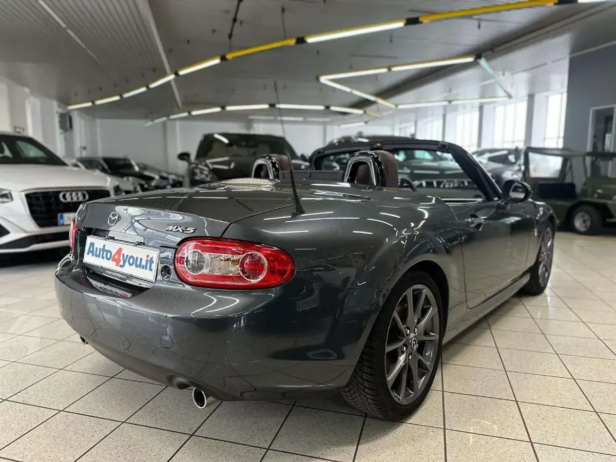 Usata Mazda MX5 126 CV (92 kW) 2012 Grigio Cabrio