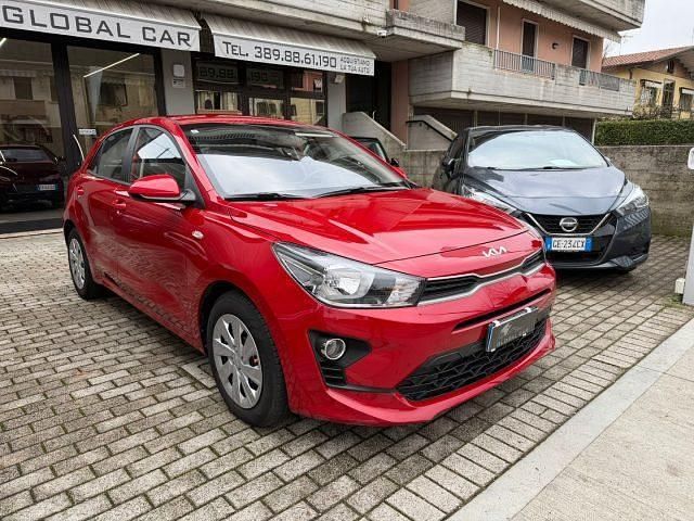 Usata Kia Rio Style 84 CV (61 kW) 2023 Grigio Berlina