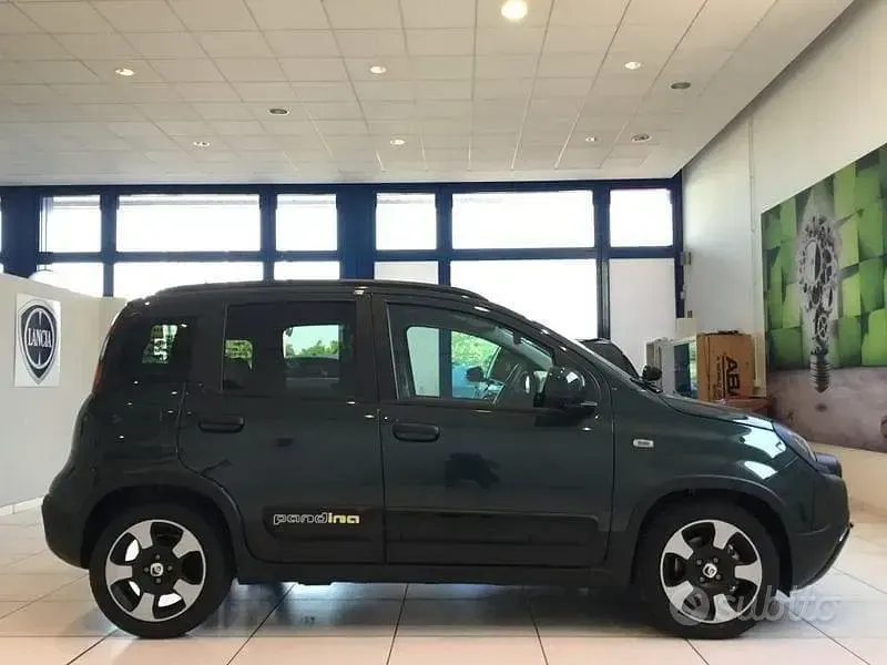Nuova Fiat Panda Cross 65 CV (47 kW) 2026 Verde Utilitaria