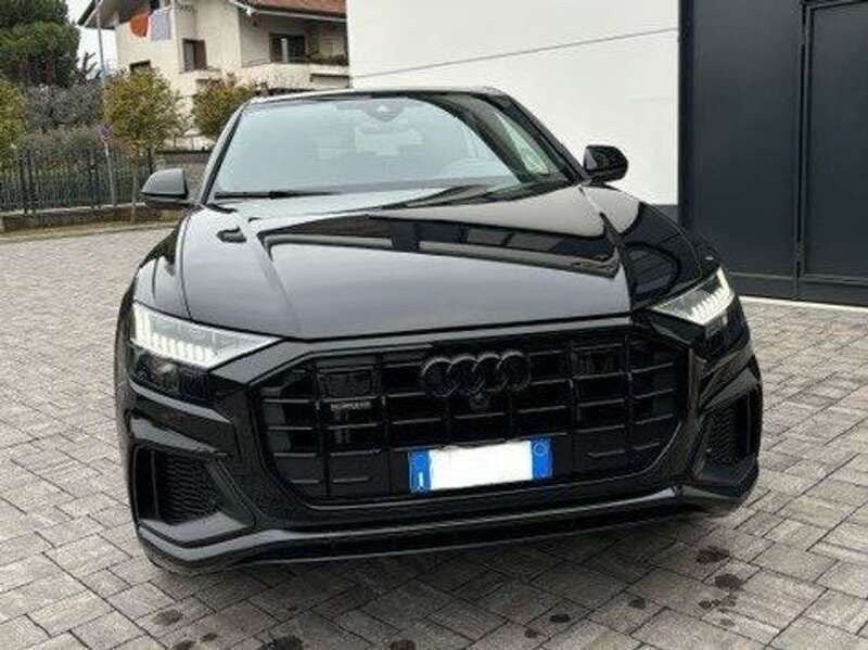 Usata Audi Q8 S-Line 340 CV (250 kW) 2022 Nero SUV