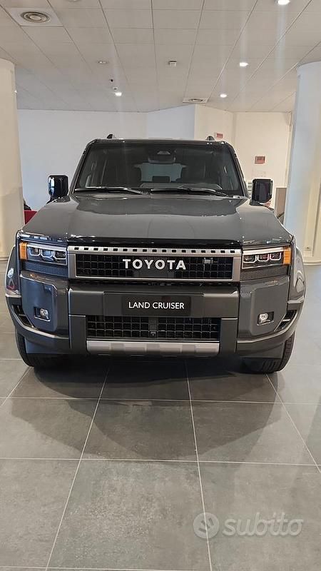 Usata Toyota Land Cruiser 2025 Grigio SUV