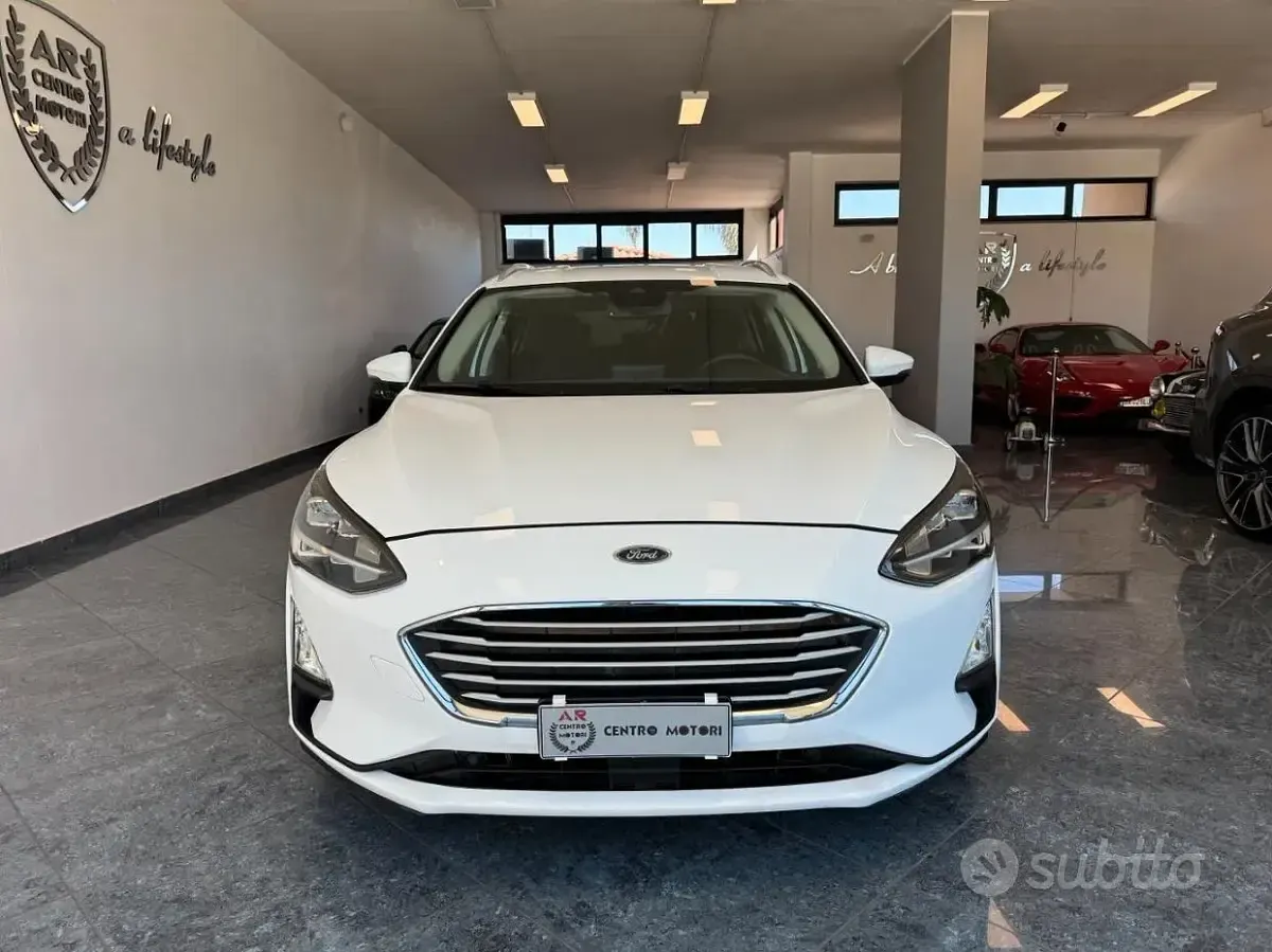 Usata Ford Focus 120 CV (88 kW) 2019 Bianco Station wagon