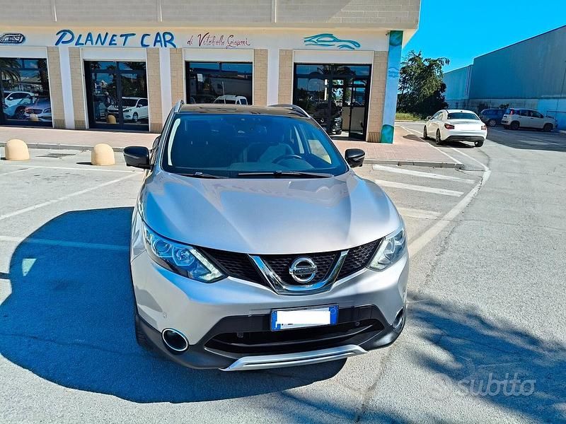 Grigio Usata 2016 Nissan Qashqai Tekna SUV | 10.500 € (Buon prezzo) - Immagine 1/4