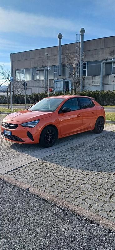 Usata Opel Corsa Edition 75 CV (55 kW) 2023 Arancione Berlina