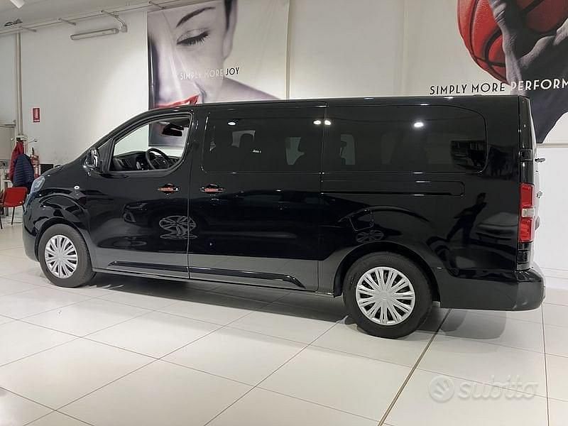 Usata Opel Zafira Life Business Edition 150 CV (110 kW) 2021 Nero Monovolume
