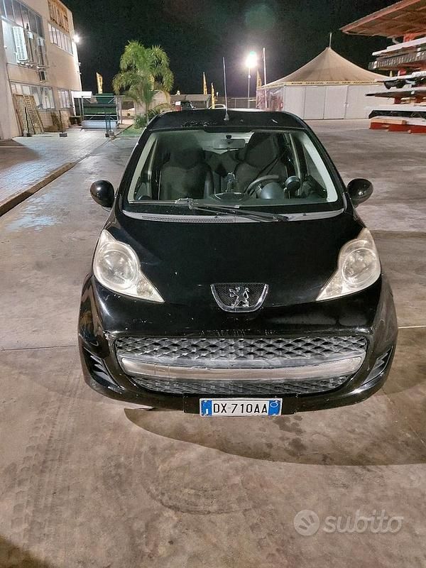 Usata Peugeot 107 68 CV (50 kW) 2010 Nero Utilitaria