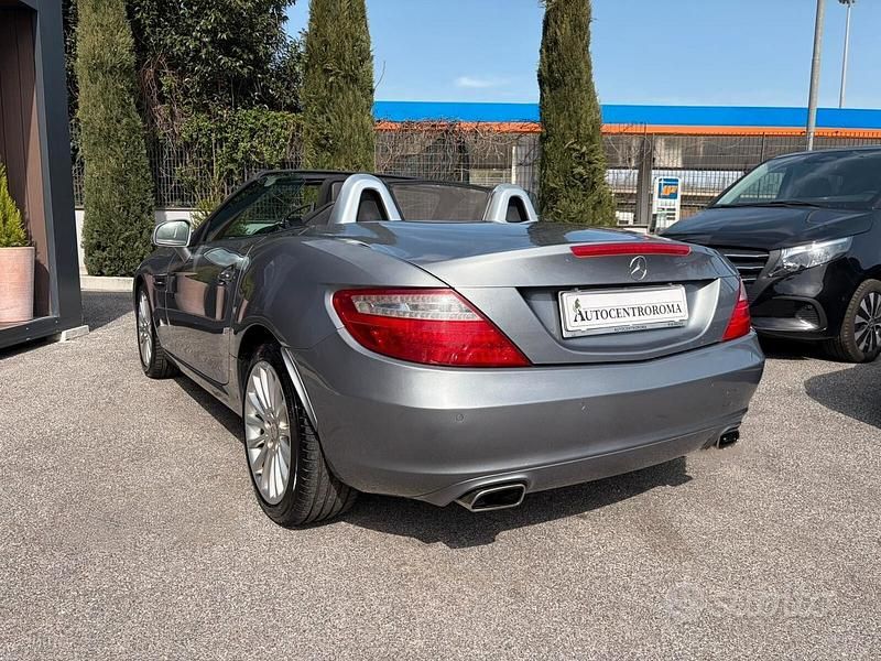 Usata Mercedes SLK200 184 CV (135 kW) 2012 Grigio Cabrio