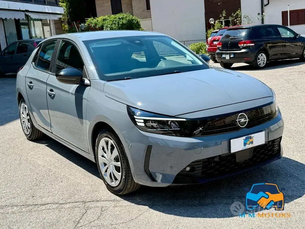 Usata Opel Corsa Ultimate 101 CV (74 kW) 2024 Grigio Utilitaria