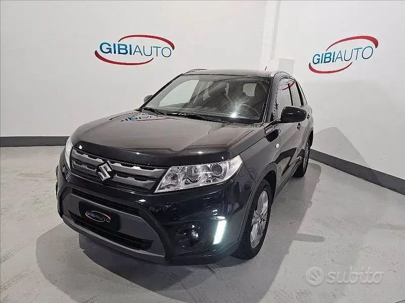 Usata Suzuki Vitara Cool 120 CV (88 kW) 2017 Nero SUV
