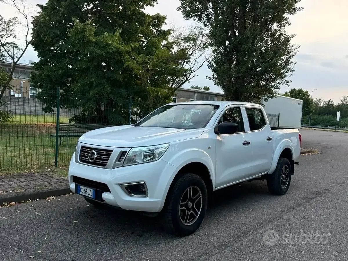 Usata Nissan Navara 163 CV (119 kW) 2021 Bianco Pick-up