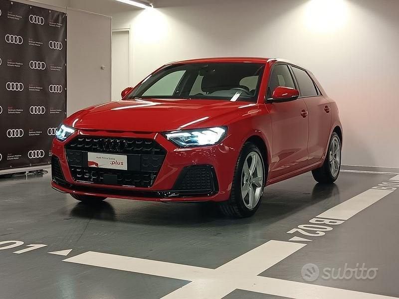 Rosso progressivo Usata 2024 Audi A1 Advanced Utilitaria | 25.400 € (Buon prezzo) - Immagine 1/4