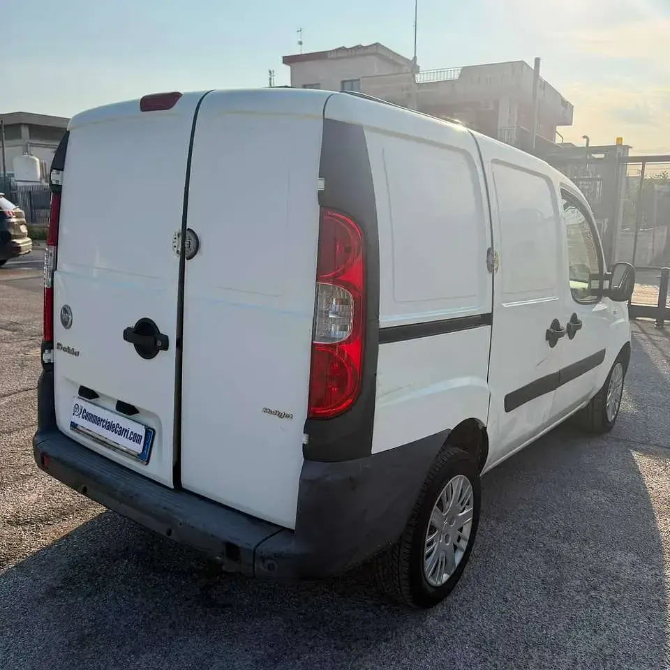 Usata Fiat Doblò 105 CV (77 kW) 2006 Bianco Monovolume