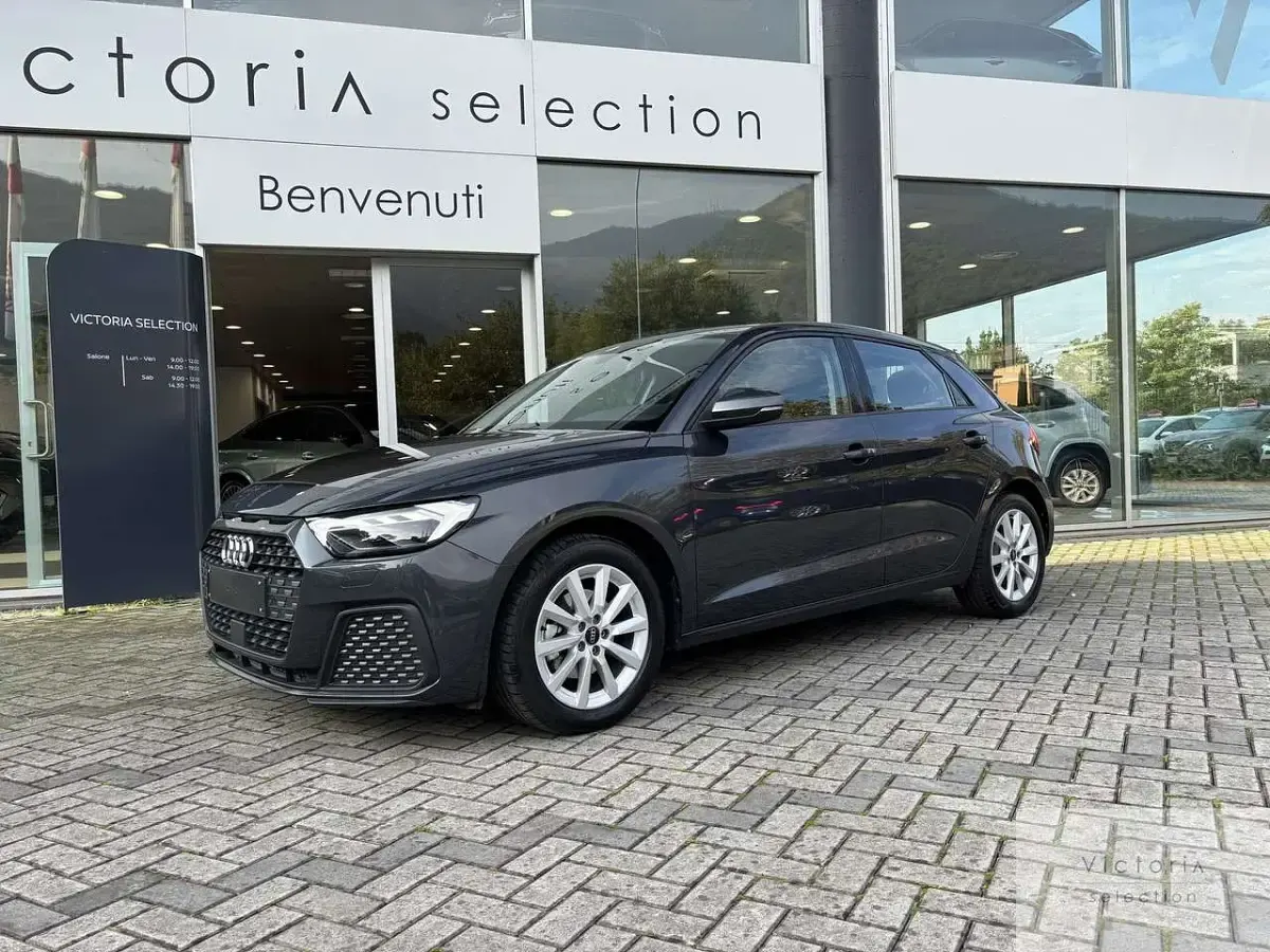 Usata Audi A1 116 CV (85 kW) 2024 Grigio SUV