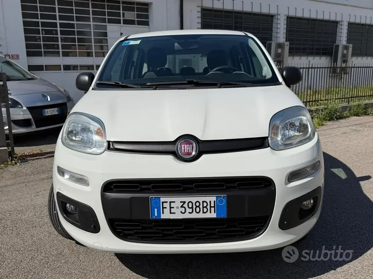 Usata Fiat Panda Lounge 80 CV (58 kW) 2016 Bianco Utilitaria