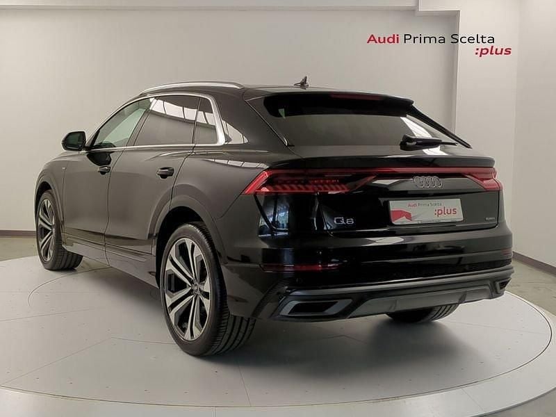 Usado Audi Q8 Sport 286 CV (210 kW) 2022 Negro SUV