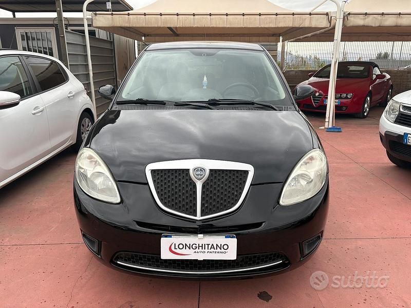 Usata Lancia Ypsilon 75 CV (55 kW) 2008 Nero Utilitaria