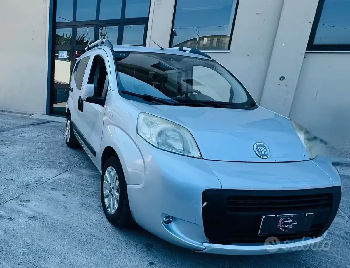Usata Fiat Qubo Trekking 75 CV (55 kW) 2011 Grigio Monovolume