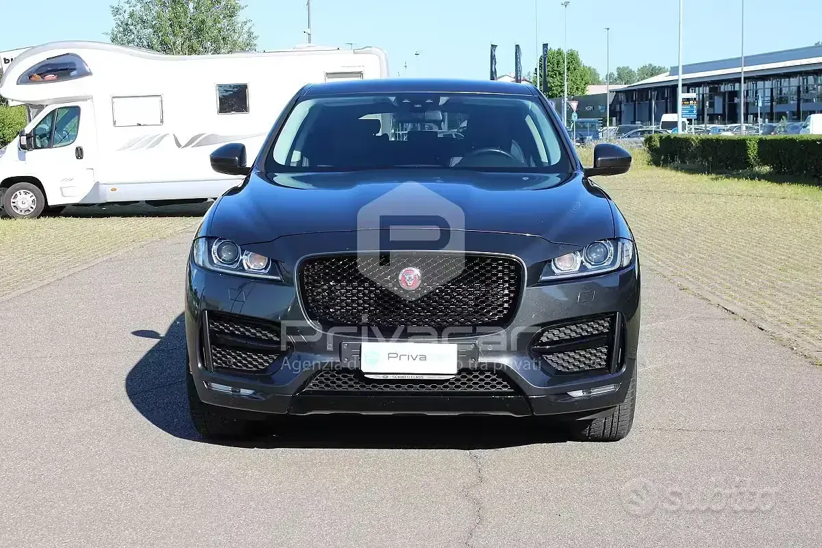 Usata Jaguar F-Pace R-Sport 180 CV (132 kW) 2018 Grigio SUV