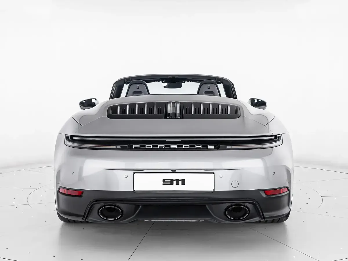 Nuova Porsche 911 480 CV (353 kW) 2026 Argento gt metallizzato/capote blu Cabrio