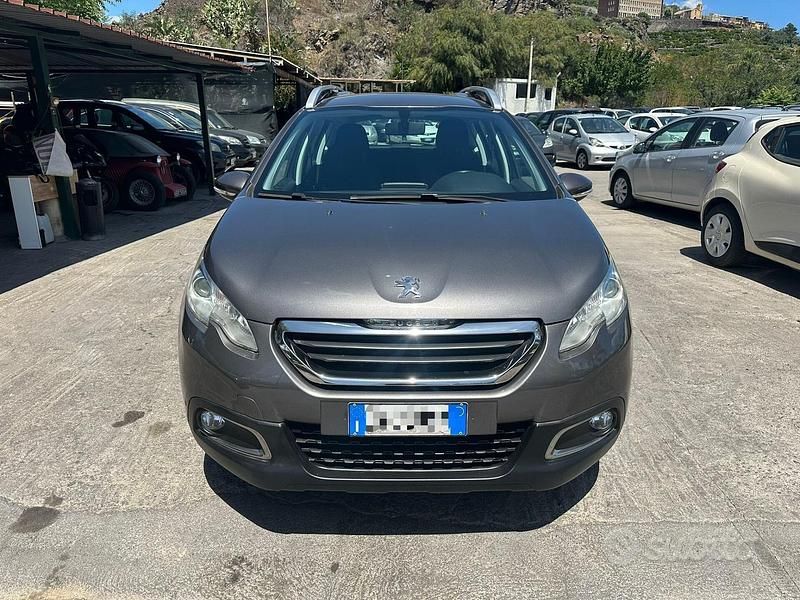 Usata Peugeot 2008 Allure 119 CV (87 kW) 2016 Marrone SUV