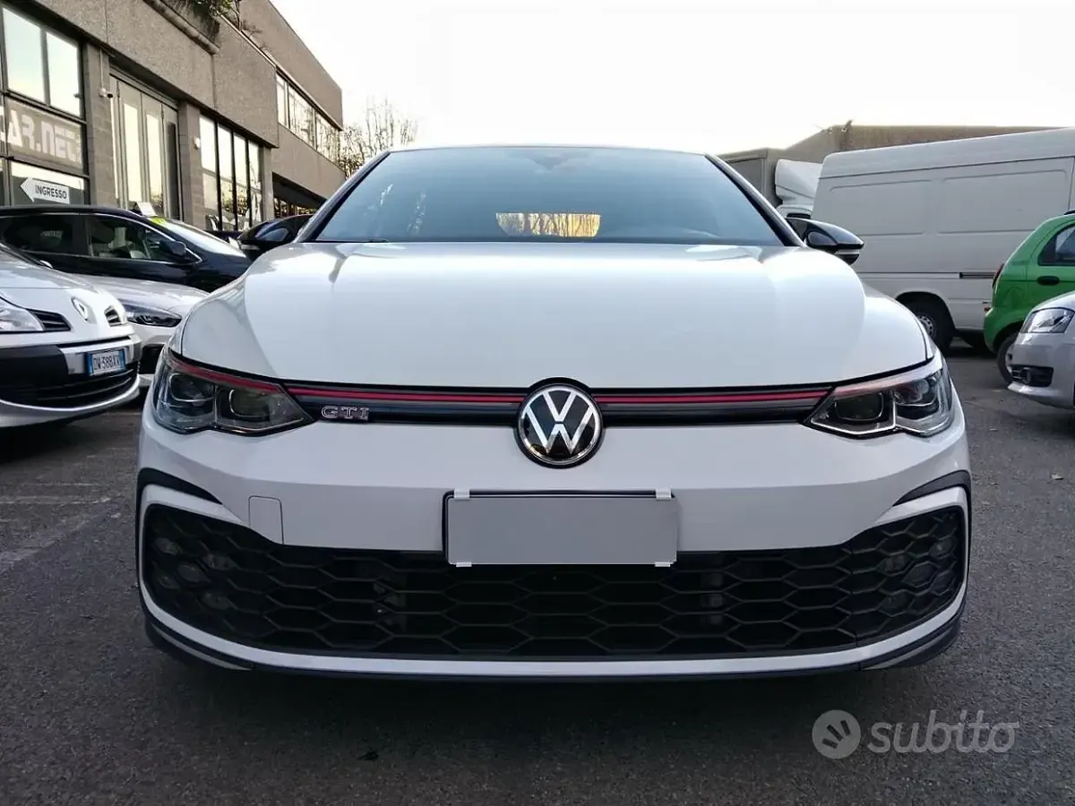 Usata VW Golf VIII GTI 245 CV (180 kW) 2020 Bianco Berlina