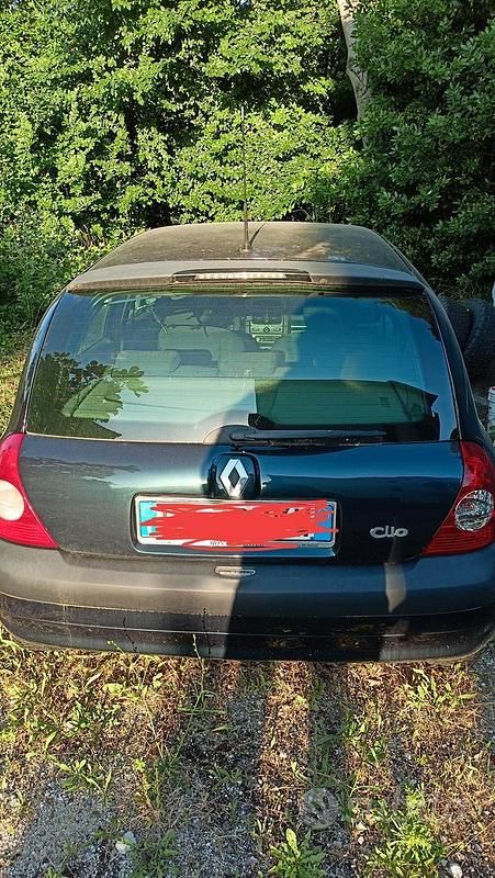 Usata Renault Clio II 65 CV (47 kW) 2004 Utilitaria