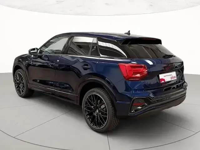 Nuova Audi Q2 Ambiente 150 CV (110 kW) 2026 Blu navarra metallizzato SUV
