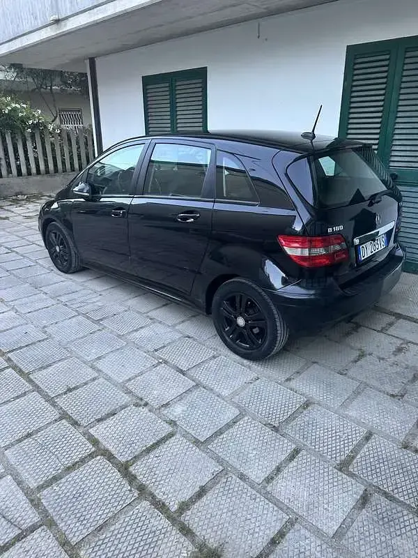 Usata Mercedes B180 109 CV (80 kW) 2010 Monovolume