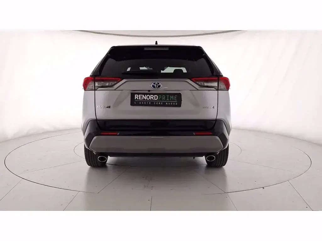 Usata Toyota RAV4 Hybrid Style 218 CV (160 kW) 2019 Grigio SUV