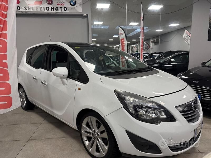 Usata Opel Meriva Cosmo 120 CV (88 kW) 2010 Bianco Monovolume