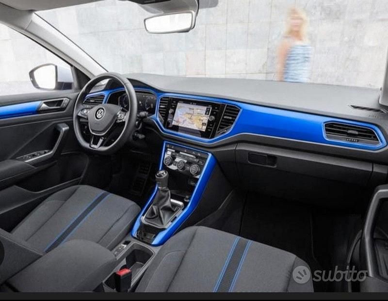 Usata VW T-Roc 116 CV (85 kW) 2019 Blu SUV
