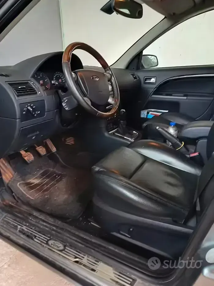 Usata Ford Mondeo 155 CV (114 kW) 2005 Grigio Station wagon