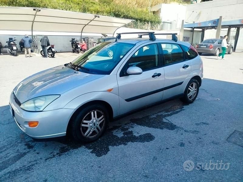 Usata Ford Focus 2001 Grigio Berlina