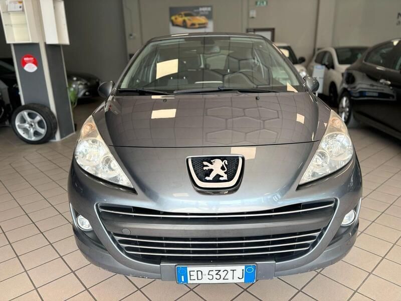 Usata Peugeot 207 95 CV (69 kW) 2010 Argento Berlina